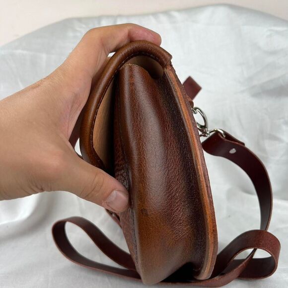 Vintage Brown Leather Crossbody Bag with Adjustable Strap - Picture 3 of 8